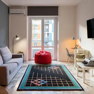 moderno-appartamento-a-due-passi-da-city-life.italymilanhotels.net/